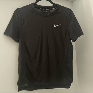 Nike women’s running dri-fit shirt